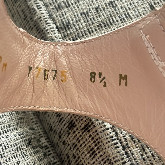 Stuart Weitzman Patent Leather Sandal Size 8.5 M - Picture 13 of 16